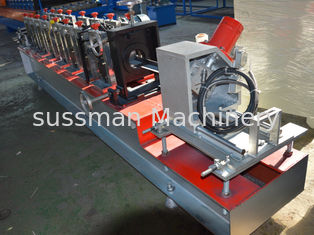 Speicher-Gestellstütze-aufrechte Herstellungsmaschine/Palettenregal des Ketten-Antriebs-12-15m/min, welches die Maschine besonders angefertigt herstellt